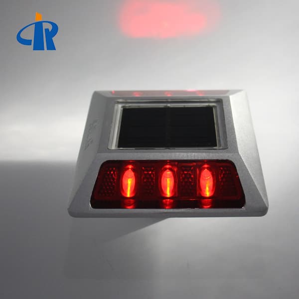 <h3>China Solar Road Studs 30T Resistance Used in Middle of Road</h3>
